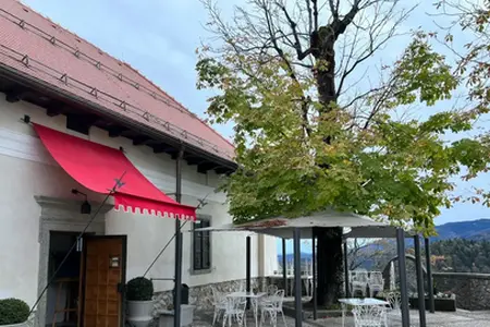 Viaggi in auto in Slovenia: scoperte lungo la rete autostradale muniti di vignetta